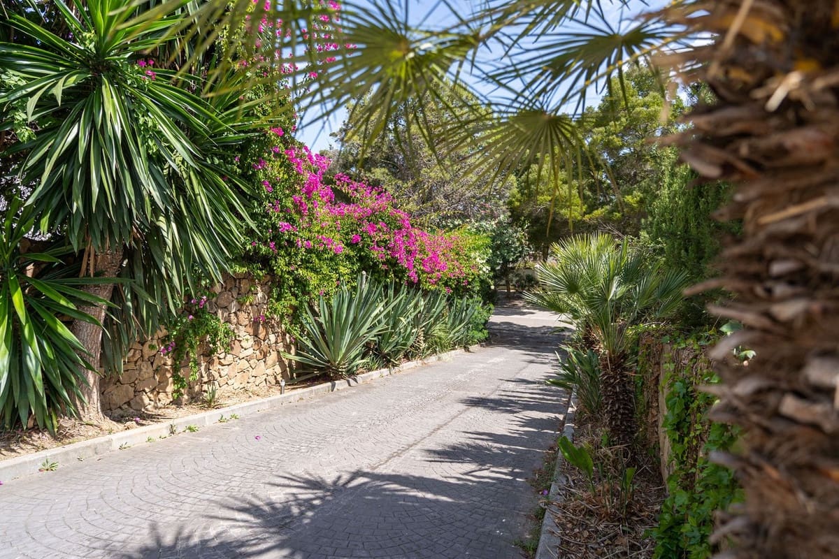 4 quarto Moradia para venda em Sotogrande com piscina garagem - 1 100 000 € (Ref: 9670438)