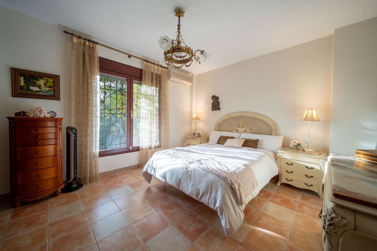 5 slaapkamer Villa te koop in Mijas Golf met zwembad garage - € 1.150.000 (Ref: 9670440)