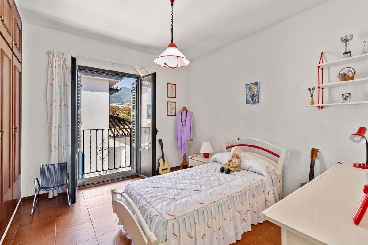 5 soveværelse Villa til salg i Arroyo de la Miel med swimmingpool - € 1.100.000 (Ref: 9670443)