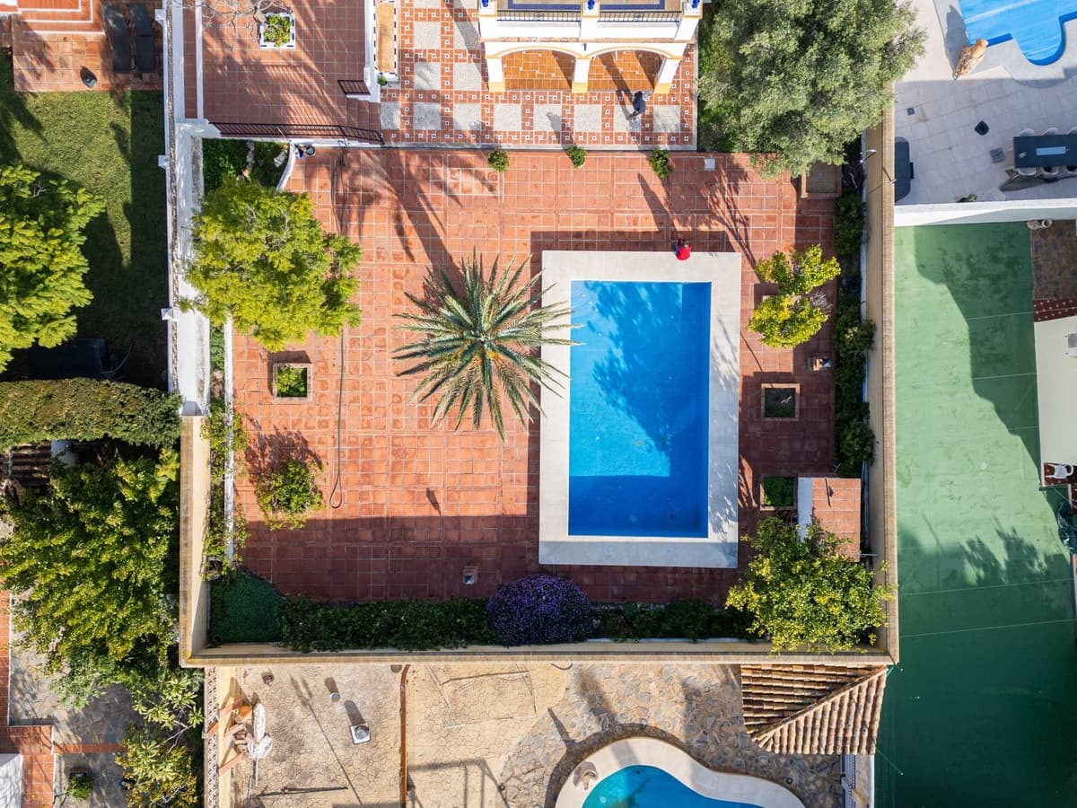 5 soveværelse Villa til salg i Arroyo de la Miel med swimmingpool - € 1.100.000 (Ref: 9670443)