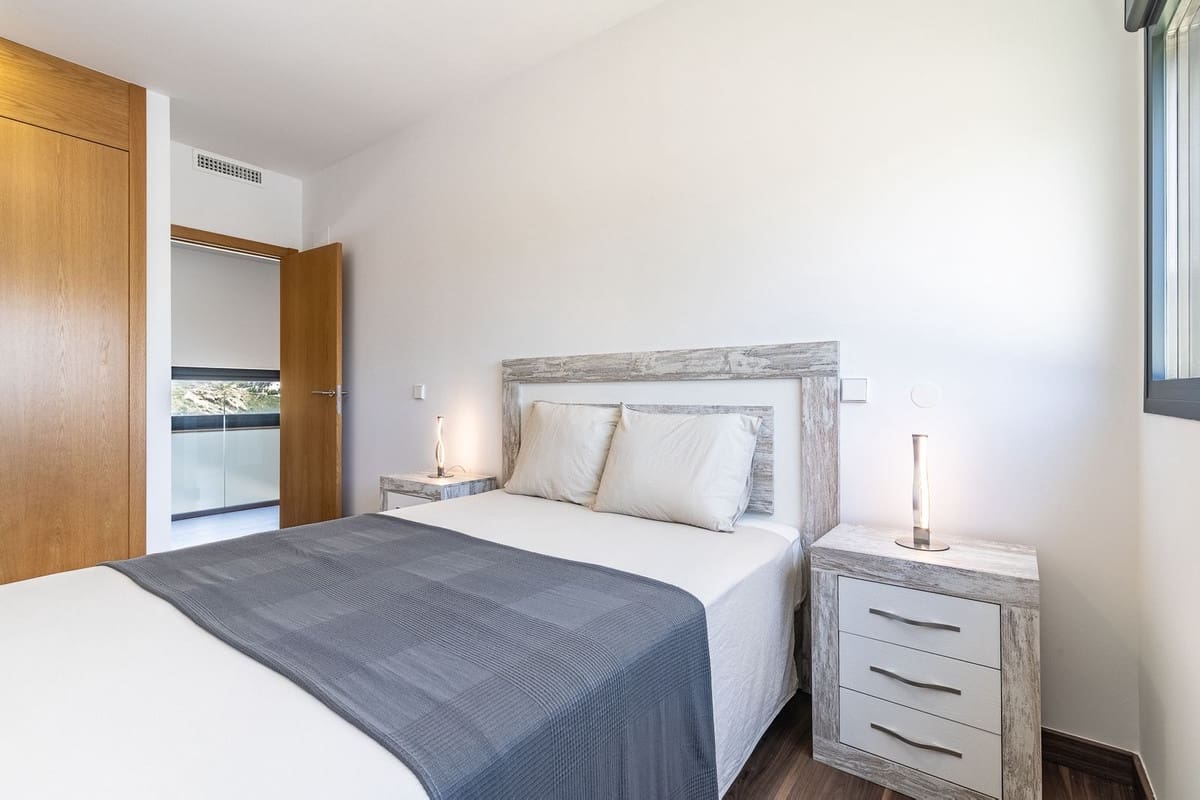 4 bedroom Villa for sale in Manilva with pool garage - € 1,150,000 (Ref: 9670445)