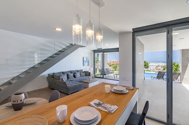 4 chambre Villa/Maison à vendre à Manilva Pueblo, Manilva avec piscine garage - 1 150 000 € (Ref: 9670445)