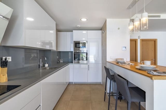 4 chambre Villa/Maison à vendre à Manilva Pueblo, Manilva avec piscine garage - 1 150 000 € (Ref: 9670445)