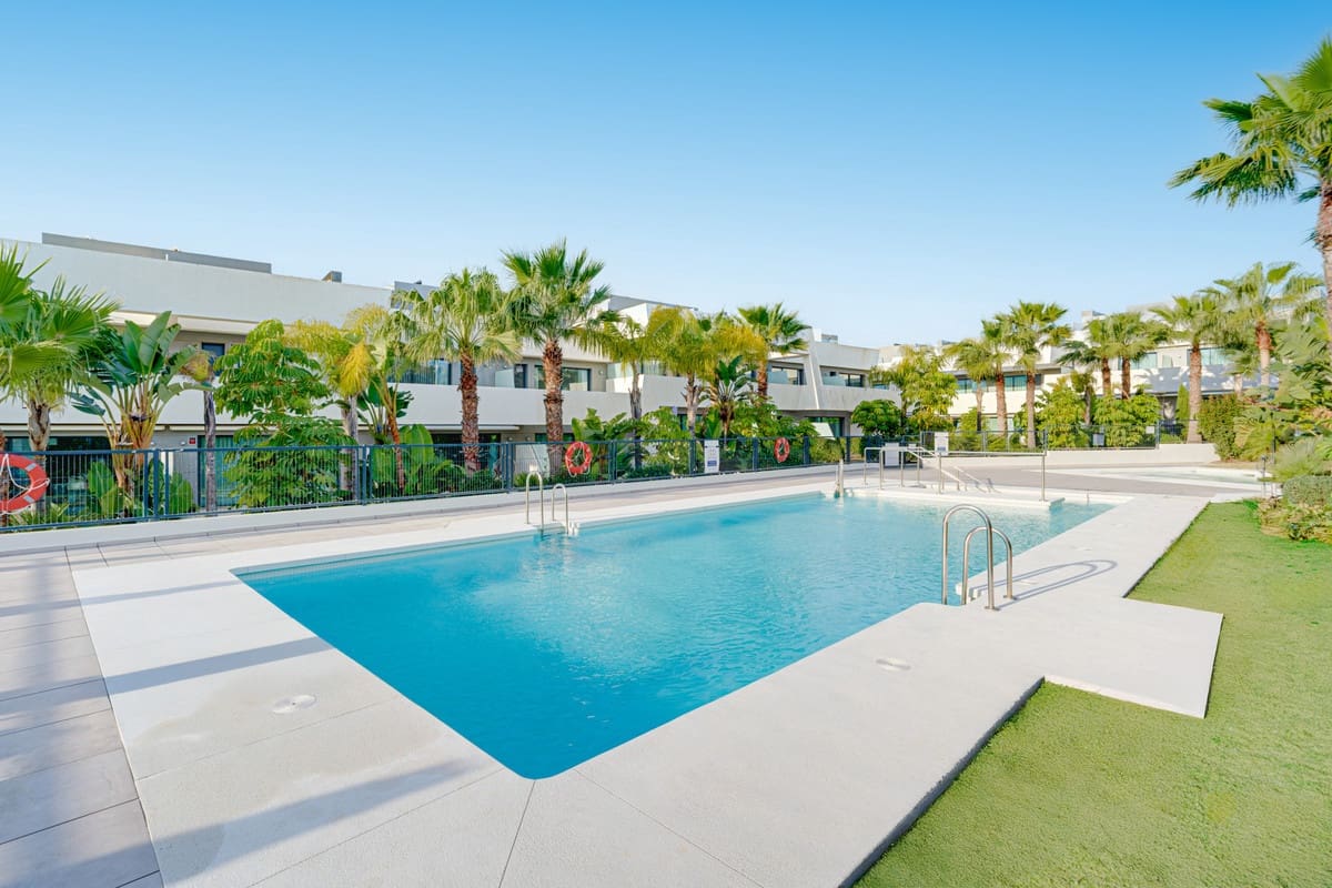 4 Zimmer Haus zu verkaufen in La Cala de Mijas mit Pool - 1.195.000 € (Ref: 9670446)