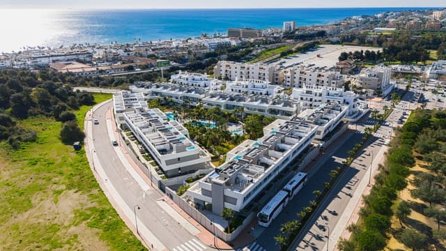 4 Zimmer Haus zu verkaufen in La Cala de Mijas, Mijas mit Pool - 1.195.000 € (Ref: 9670446)