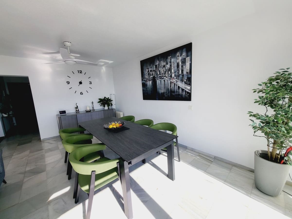 4 chambre Villa/Maison à vendre à Riviera del Sol avec piscine garage - 1 200 000 € (Ref: 9670449)