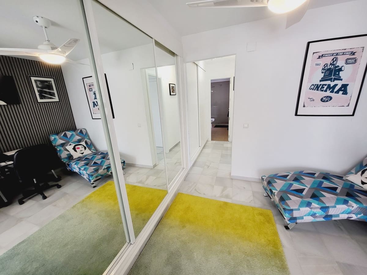 4 chambre Villa/Maison à vendre à Riviera del Sol avec piscine garage - 1 200 000 € (Ref: 9670449)