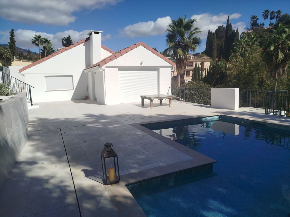 4 sovrum Villa till salu i Mijas Costa med pool - 899 000 € (Ref: 9670450)