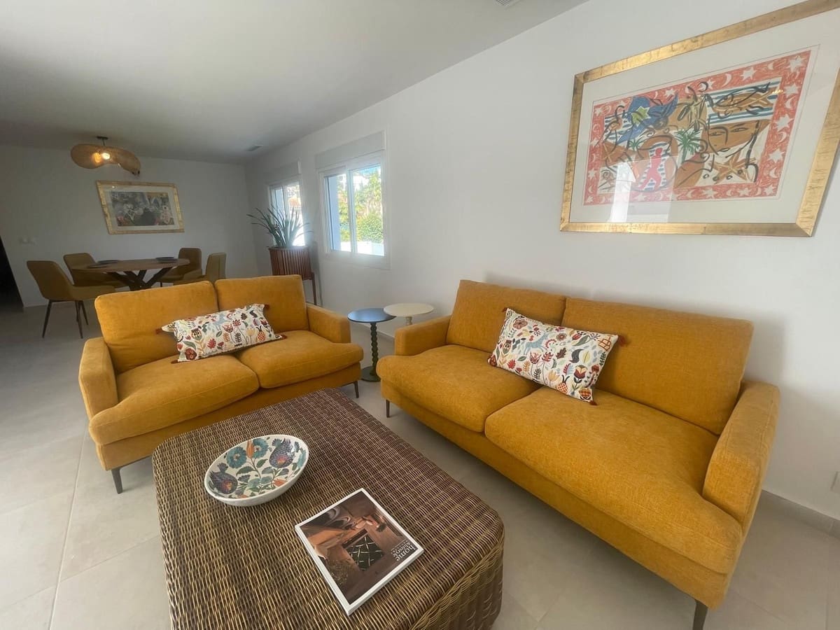 4 sovrum Villa till salu i Mijas Costa med pool - 899 000 € (Ref: 9670450)