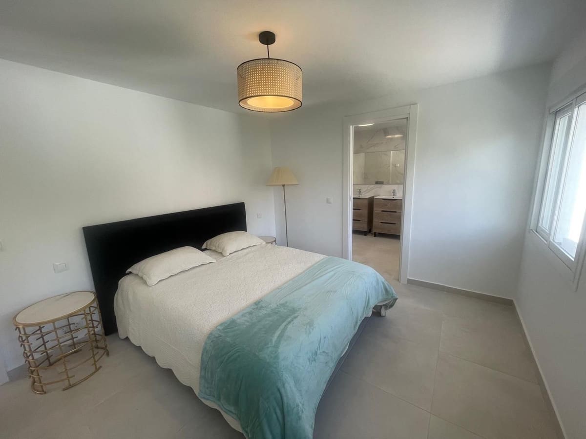 4 sovrum Villa till salu i Mijas Costa med pool - 899 000 € (Ref: 9670450)