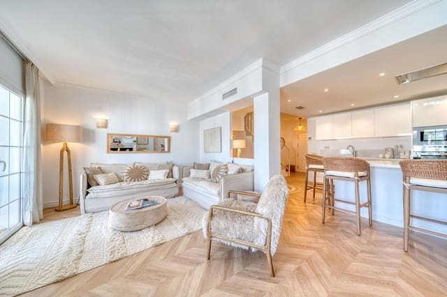 4 Zimmer Haus zu verkaufen in Aloha Golf, Marbella mit Pool - 850.000 € (Ref: 9670452)