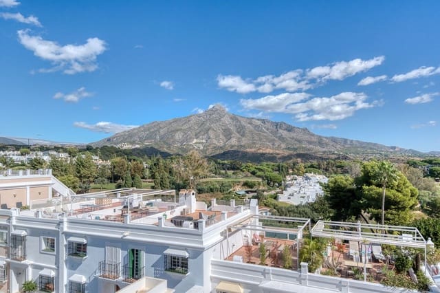 4 Zimmer Haus zu verkaufen in Aloha Golf, Marbella mit Pool - 850.000 € (Ref: 9670452)