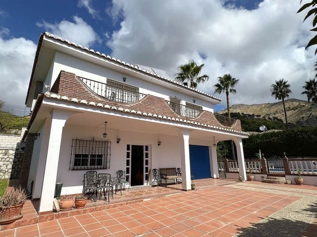5 soverom Villa til salgs i Mijas pueblo, Mijas med svømmebasseng garasje - € 705 000 (Ref: 9670453)