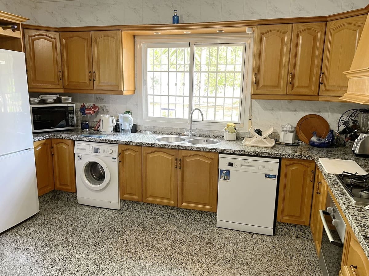 5 Zimmer Villa zu verkaufen in Mijas mit Pool Garage - 705.000 € (Ref: 9670453)