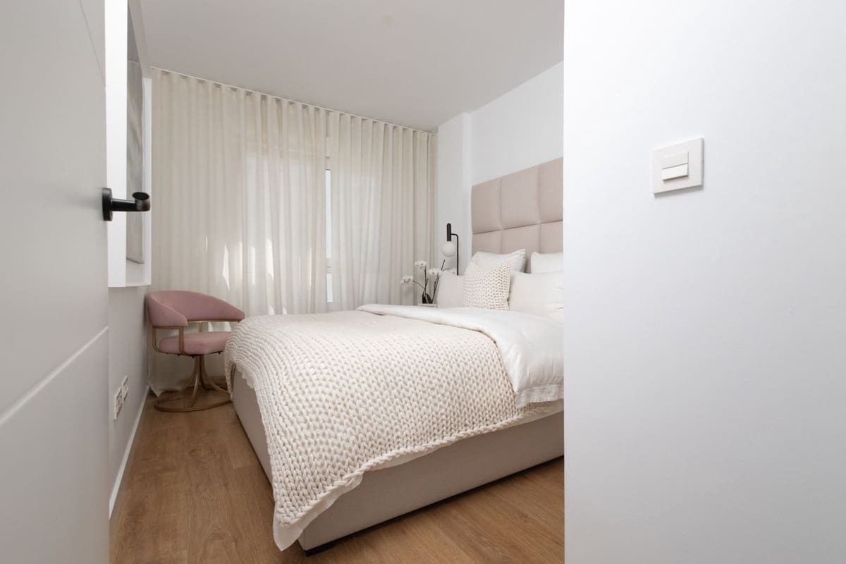 4 Zimmer Doppelhaus zu verkaufen in Calahonda mit Pool - 775.000 € (Ref: 9670455)