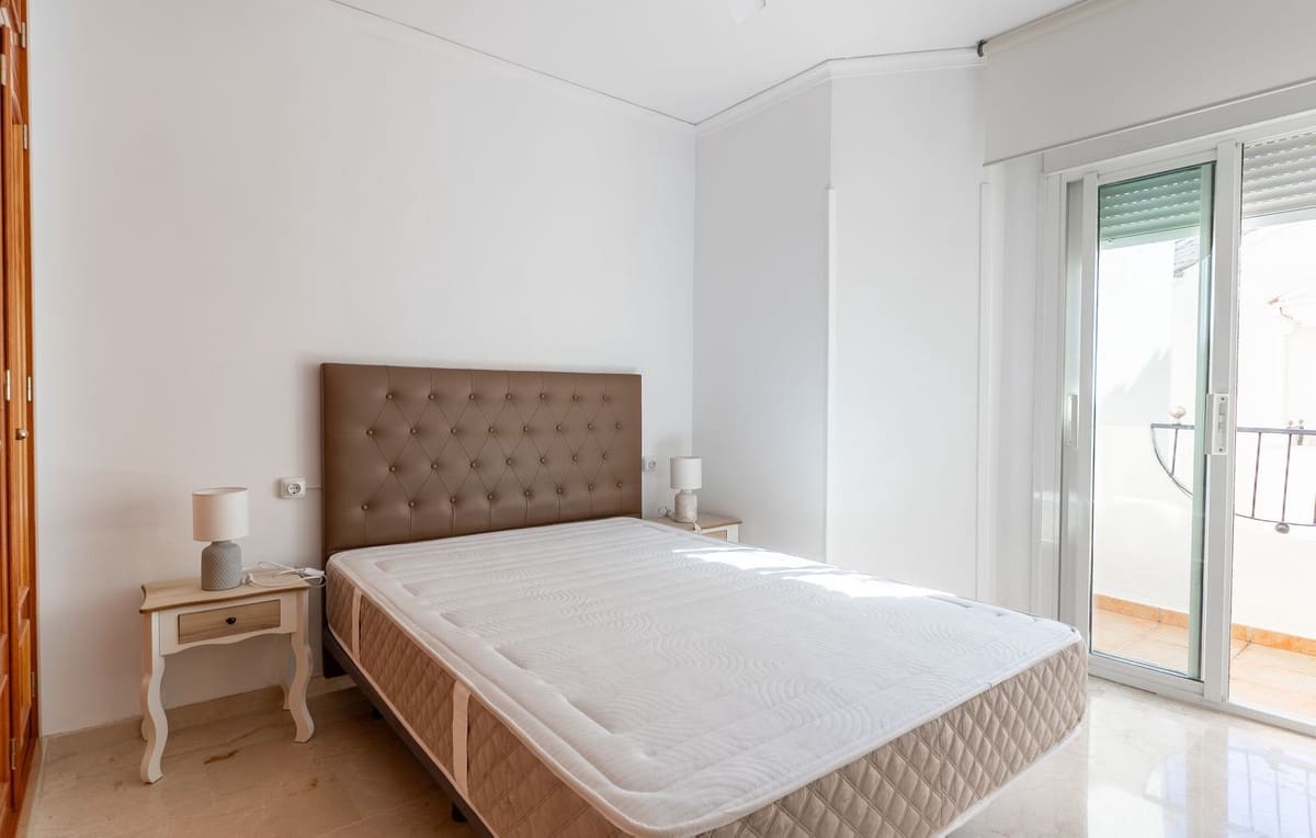 3 soverom Hus til salgs i El Rosario med svømmebasseng garasje - € 790 000 (Ref: 9670456)