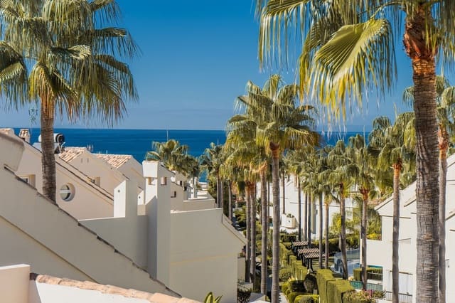 3 soverom Hus til salgs i El Rosario, Marbella med svømmebasseng garasje - € 790 000 (Ref: 9670456)