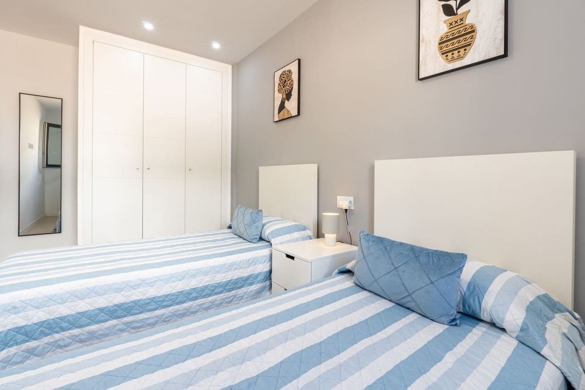 Casa de 4 habitaciones en La Cala de Mijas en venta con piscina garaje - 899.000 € (Ref: 9670458)