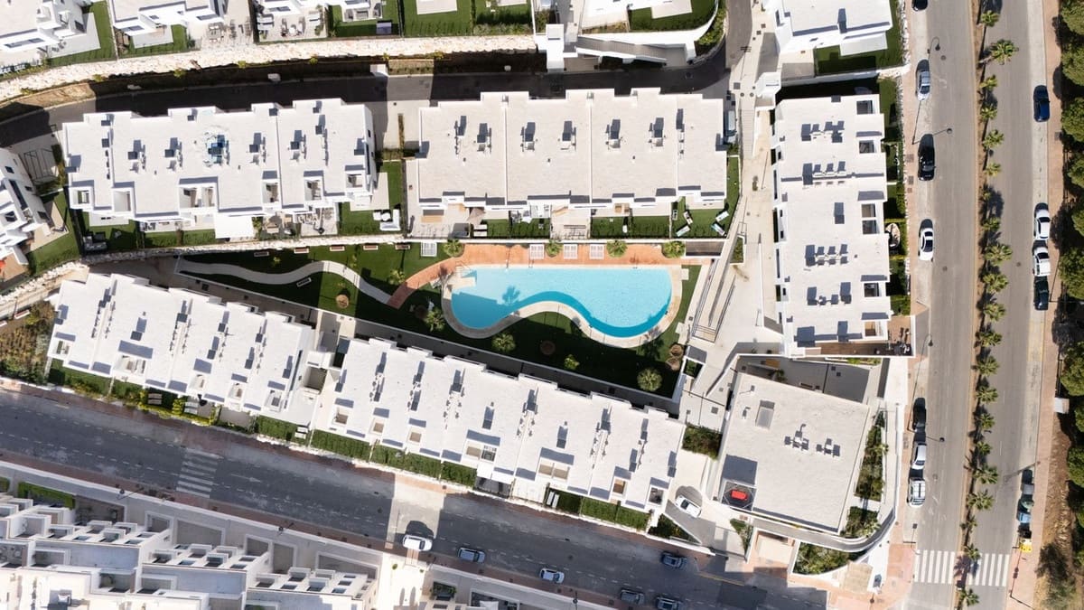 Casa de 4 habitaciones en La Cala de Mijas en venta con piscina garaje - 899.000 € (Ref: 9670458)