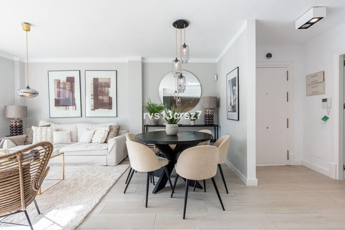 4 bedroom Apartment for sale in Nueva Andalucia with pool garage - € 795,000 (Ref: 9670459)