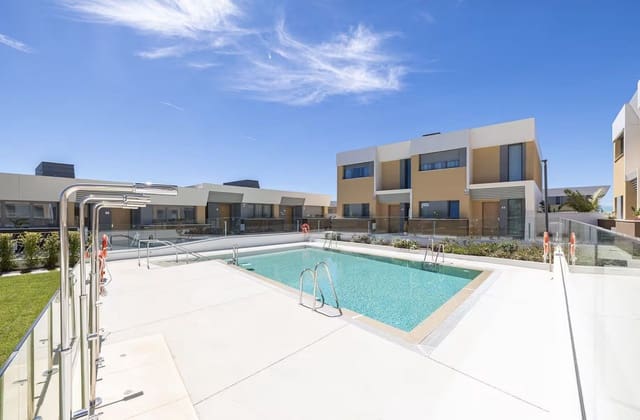 3 sypialnia Dom na sprzedaż w El Chaparral, Mijas z basenem garażem - 828 000 € (Ref: 9670460)