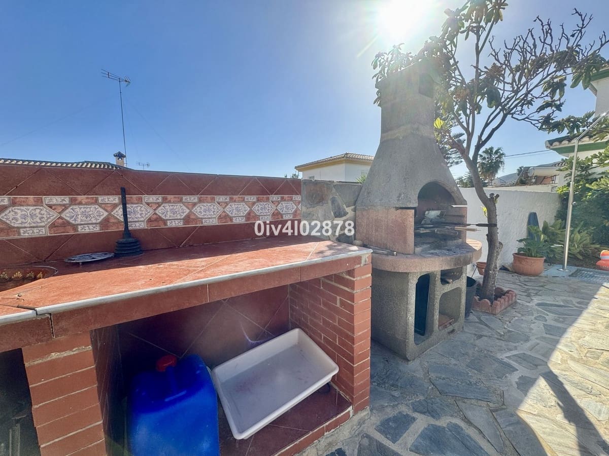 4 slaapkamer Villa te koop in Torremolinos met zwembad garage - € 830.000 (Ref: 9670461)