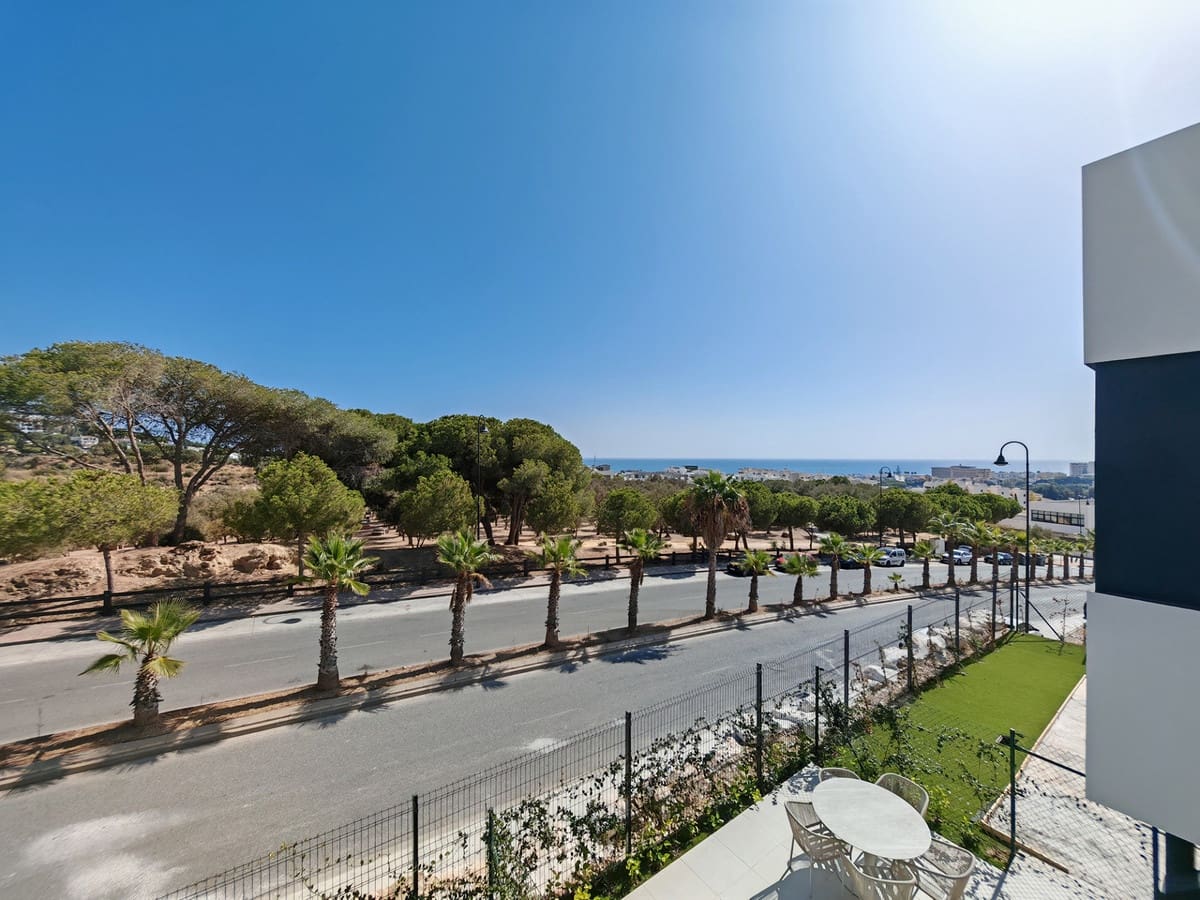 4 Zimmer Haus zu verkaufen in La Cala de Mijas mit Pool - 795.000 € (Ref: 9670462)