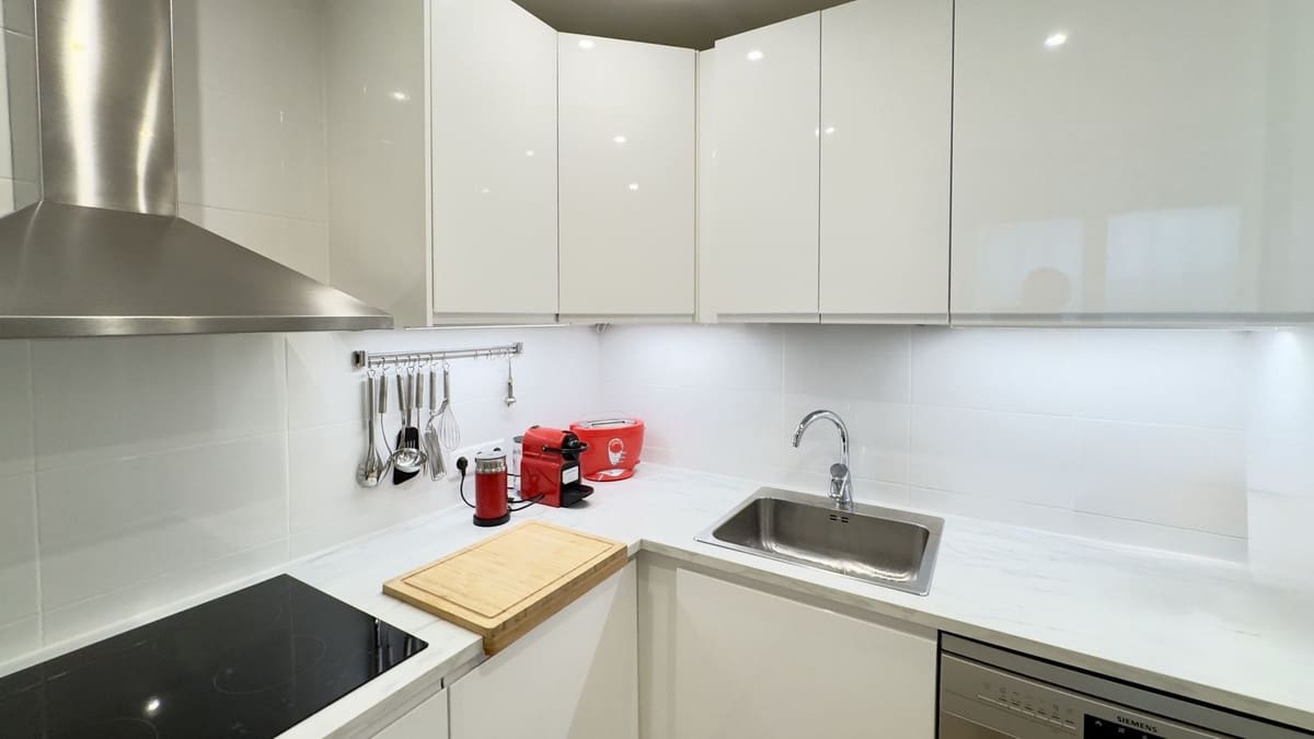 2 soverom Leilighet til salgs i Elviria med svømmebasseng - € 720 000 (Ref: 9670464)