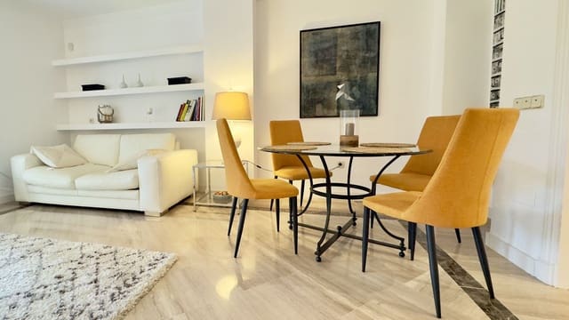 2 soverom Leilighet til salgs i Elviria, Marbella med svømmebasseng - € 720 000 (Ref: 9670464)