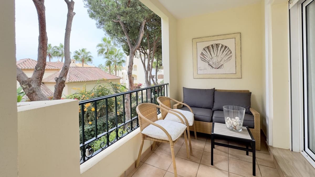 2 soverom Leilighet til salgs i Elviria med svømmebasseng - € 720 000 (Ref: 9670464)