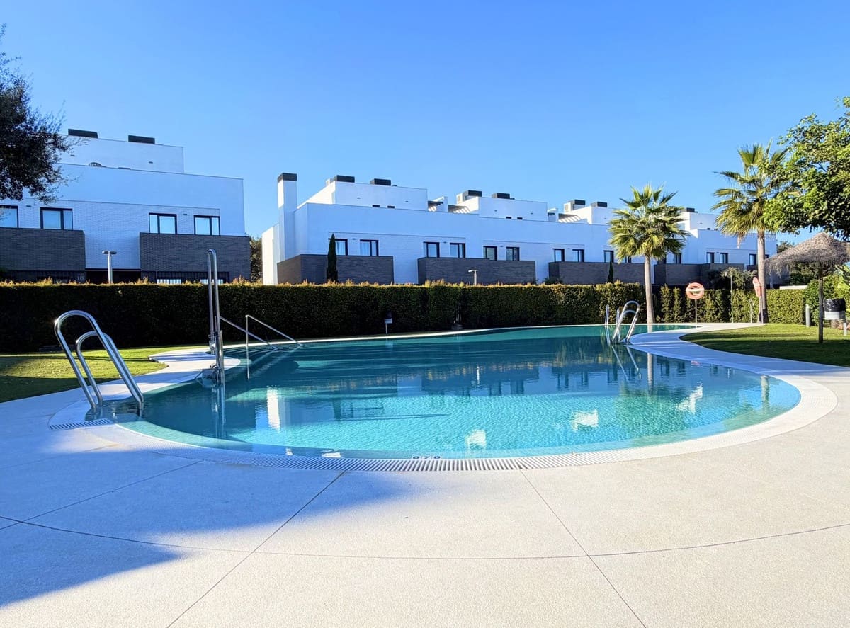 3 slaapkamer Huis te koop in San Roque met zwembad garage - € 765.000 (Ref: 9670465)