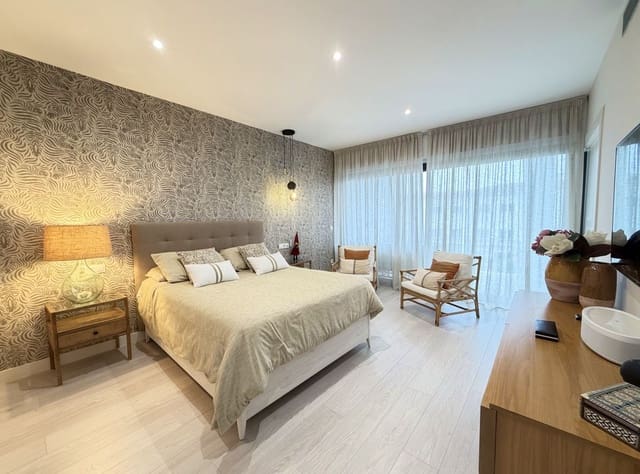 3 slaapkamer Huis te koop in San Roque Pueblo, San Roque met zwembad garage - € 765.000 (Ref: 9670465)