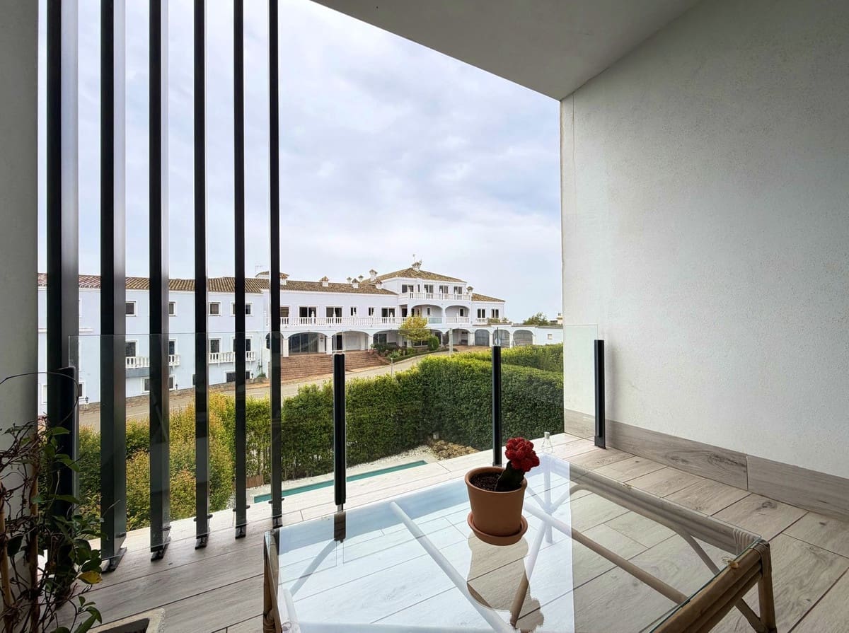 3 slaapkamer Huis te koop in San Roque met zwembad garage - € 765.000 (Ref: 9670465)