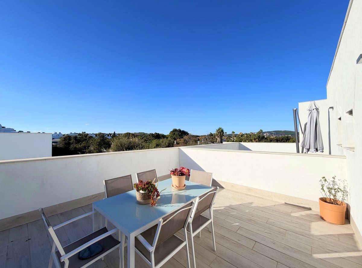 3 slaapkamer Huis te koop in San Roque met zwembad garage - € 765.000 (Ref: 9670465)