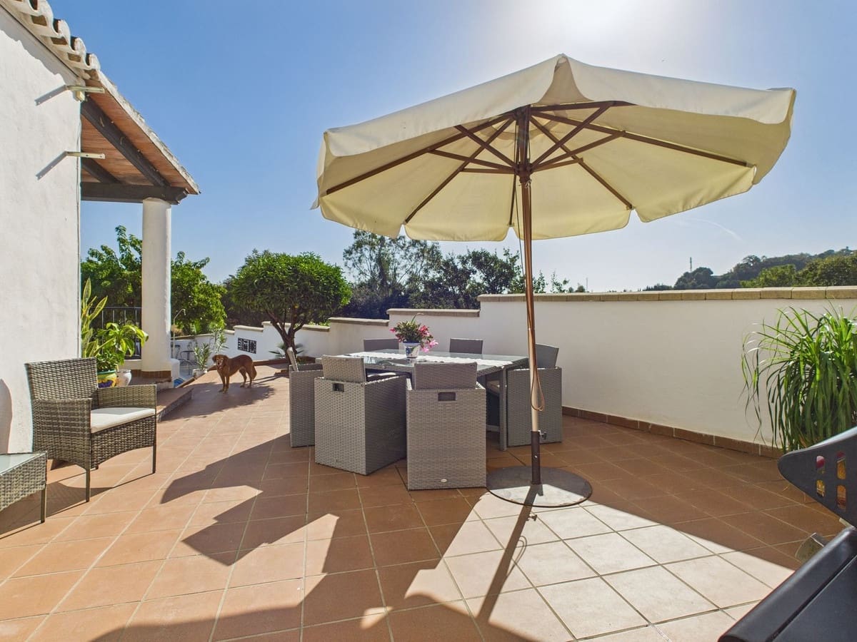 4 sypialnia Willa na sprzedaż w El Padron z basenem garażem - 795 000 € (Ref: 9670466)
