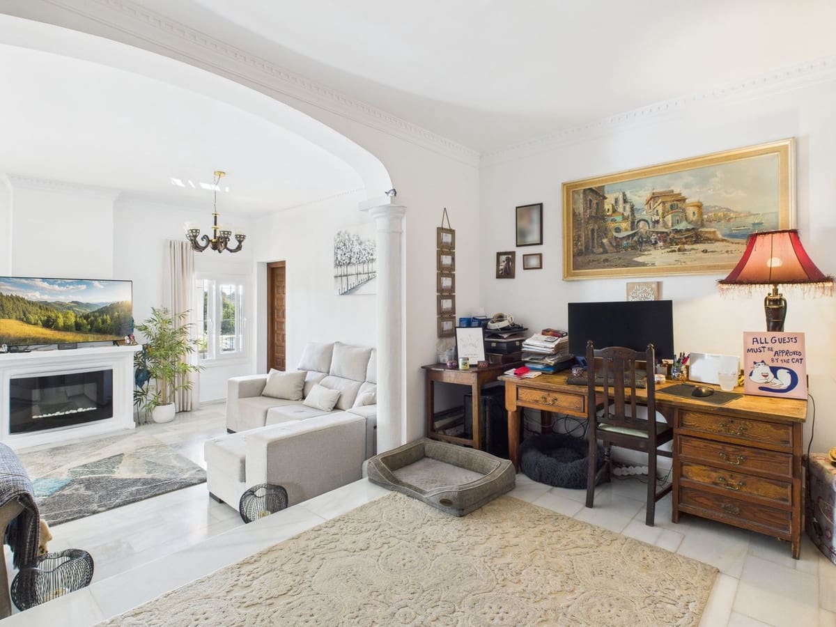 4 sypialnia Willa na sprzedaż w El Padron z basenem garażem - 795 000 € (Ref: 9670466)