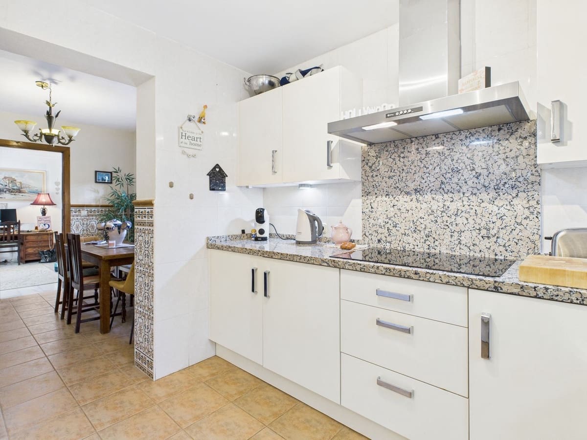 4 sypialnia Willa na sprzedaż w El Padron z basenem garażem - 795 000 € (Ref: 9670466)
