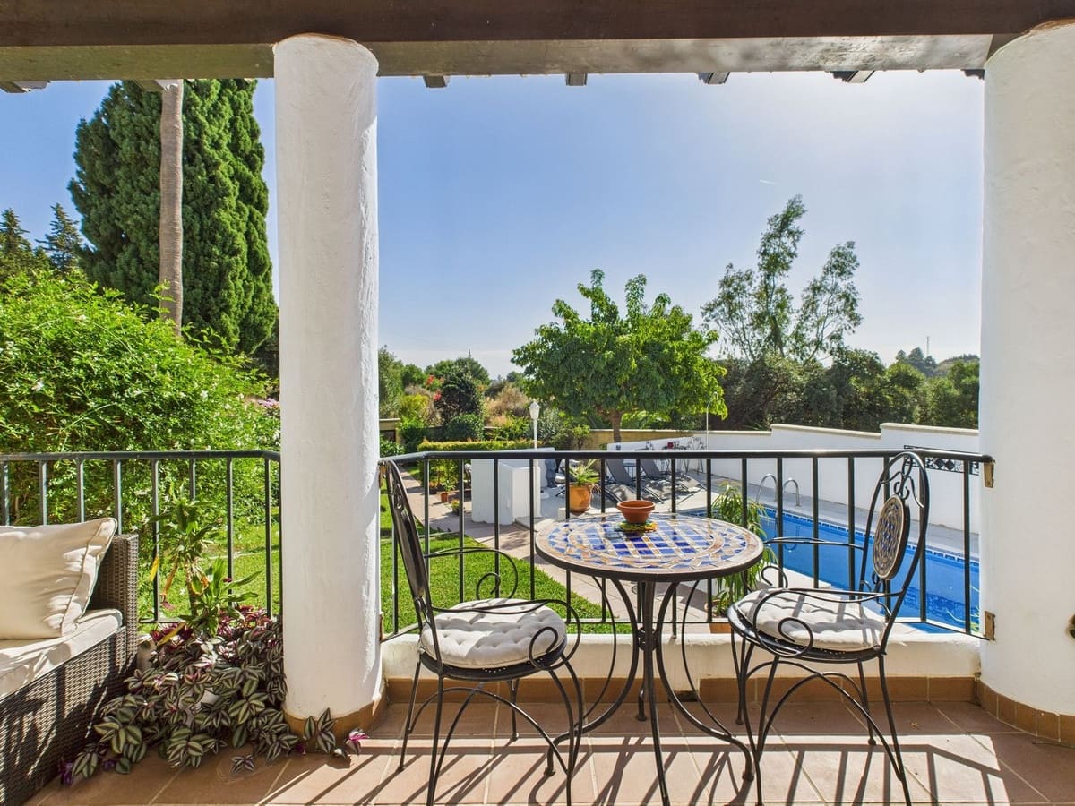 4 sypialnia Willa na sprzedaż w El Padron z basenem garażem - 795 000 € (Ref: 9670466)