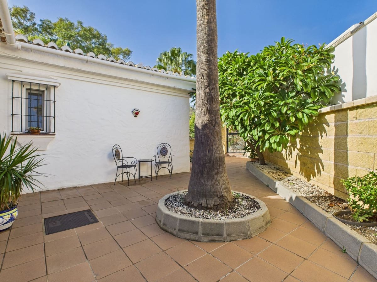 4 sypialnia Willa na sprzedaż w El Padron z basenem garażem - 795 000 € (Ref: 9670466)