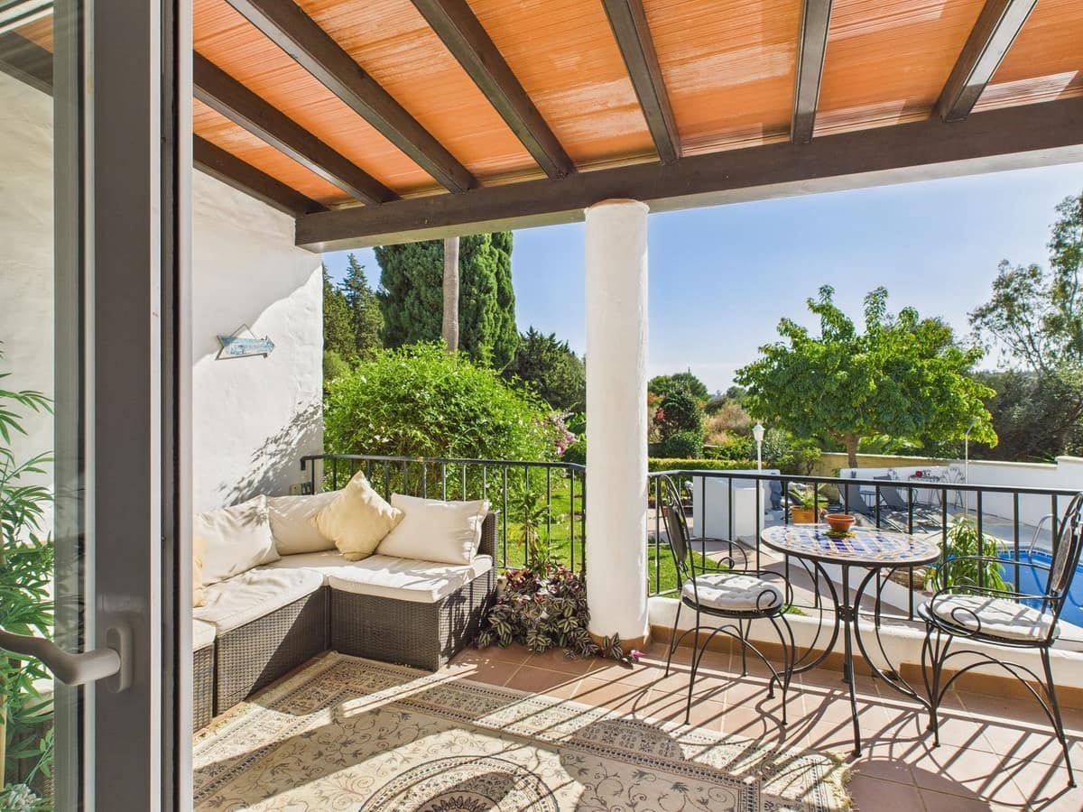 4 sypialnia Willa na sprzedaż w El Padron z basenem garażem - 795 000 € (Ref: 9670466)