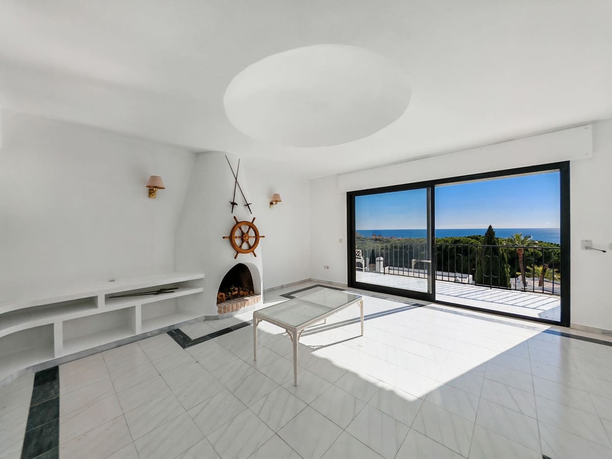2 bedroom Townhouse for sale in Cabopino with pool - € 750,000 (Ref: 9670467)