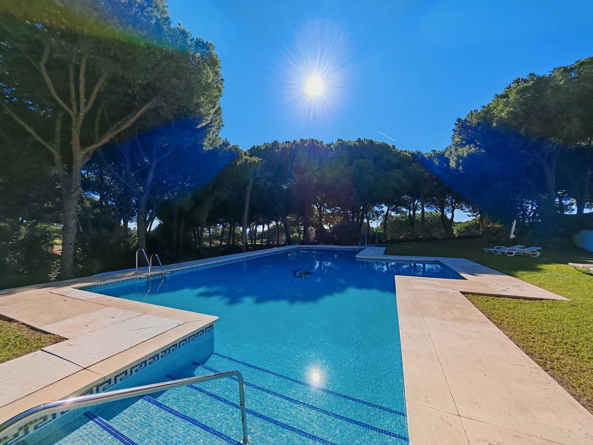 2 bedroom Townhouse for sale in Cabopino with pool - € 750,000 (Ref: 9670467)