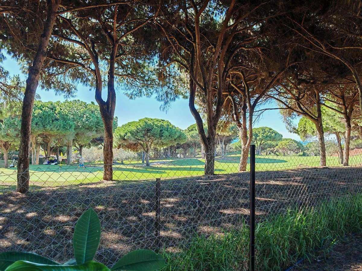 2 bedroom Townhouse for sale in Cabopino with pool - € 750,000 (Ref: 9670467)