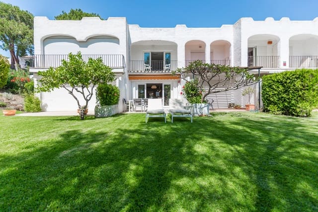 2 makuuhuone Omakotitalo myytävänä paikassa La Dama de Noche - La Alzambra, Marbella mukana uima-altaan - 695 000 € (Ref: 9670469)
