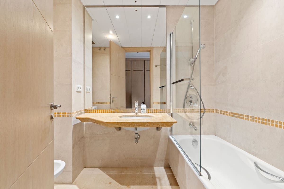 3 camera da letto Appartamento in vendita in Sotogrande con piscina - 900.000 € (Rif: 9670470)