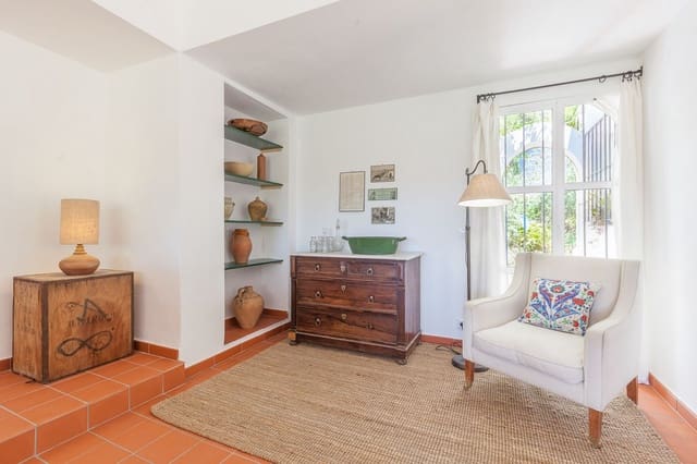 3 quarto Moradia para venda em Centro, Estepona com piscina garagem - 890 000 € (Ref: 9670471)