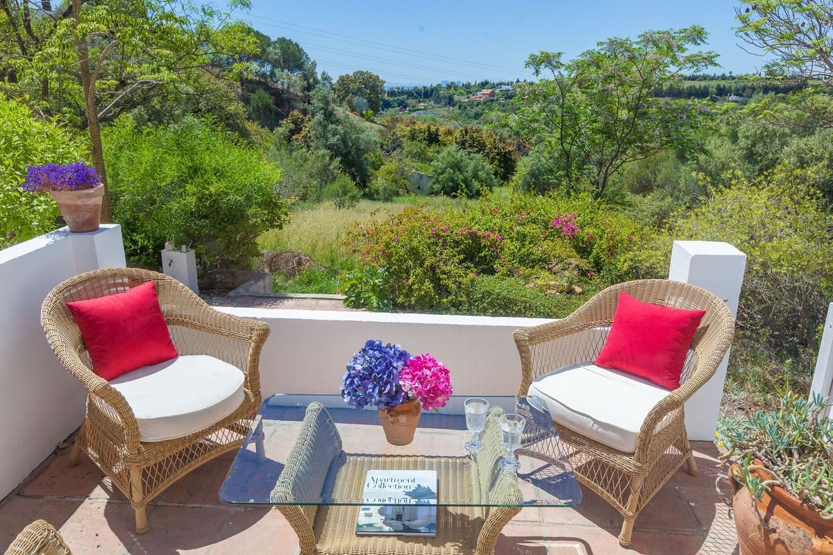 3 quarto Moradia para venda em Estepona com piscina garagem - 890 000 € (Ref: 9670471)