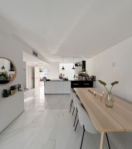 3 soverom Hus til salgs i La Dama de Noche - La Alzambra, Marbella med svømmebasseng - € 799 000 (Ref: 9670472)