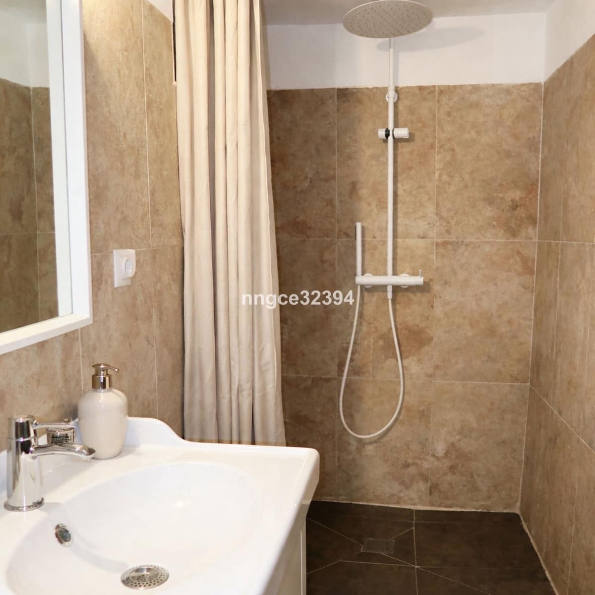 4 Zimmer Doppelhaus zu verkaufen in Benahavis mit Pool Garage - 880.000 € (Ref: 9670473)