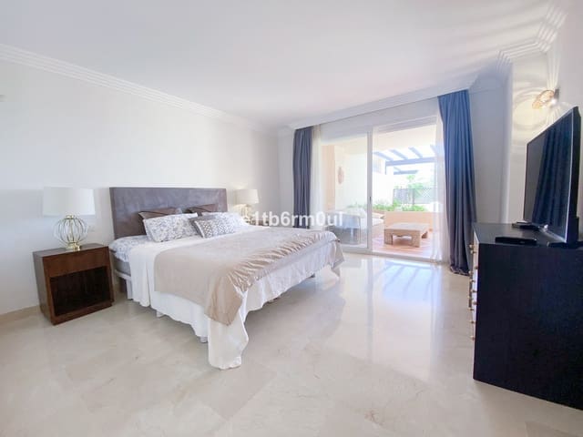 2 quarto Apartamento para venda em La Dama de Noche - La Alzambra, Marbella com piscina - 875 000 € (Ref: 9670475)